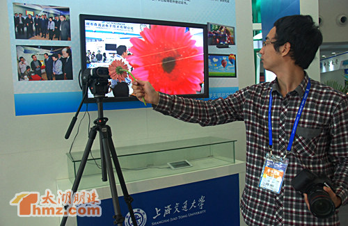 上海交大推出新技术 裸眼3D电视有望进入百姓