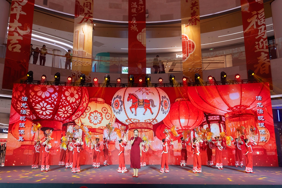 无锡：元宵传情践文明 雷锋精神暖锡城