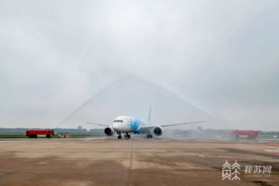停航20天后苏南硕放机场复航 迎来首架波音787宽体客机